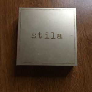 Stila highlighter